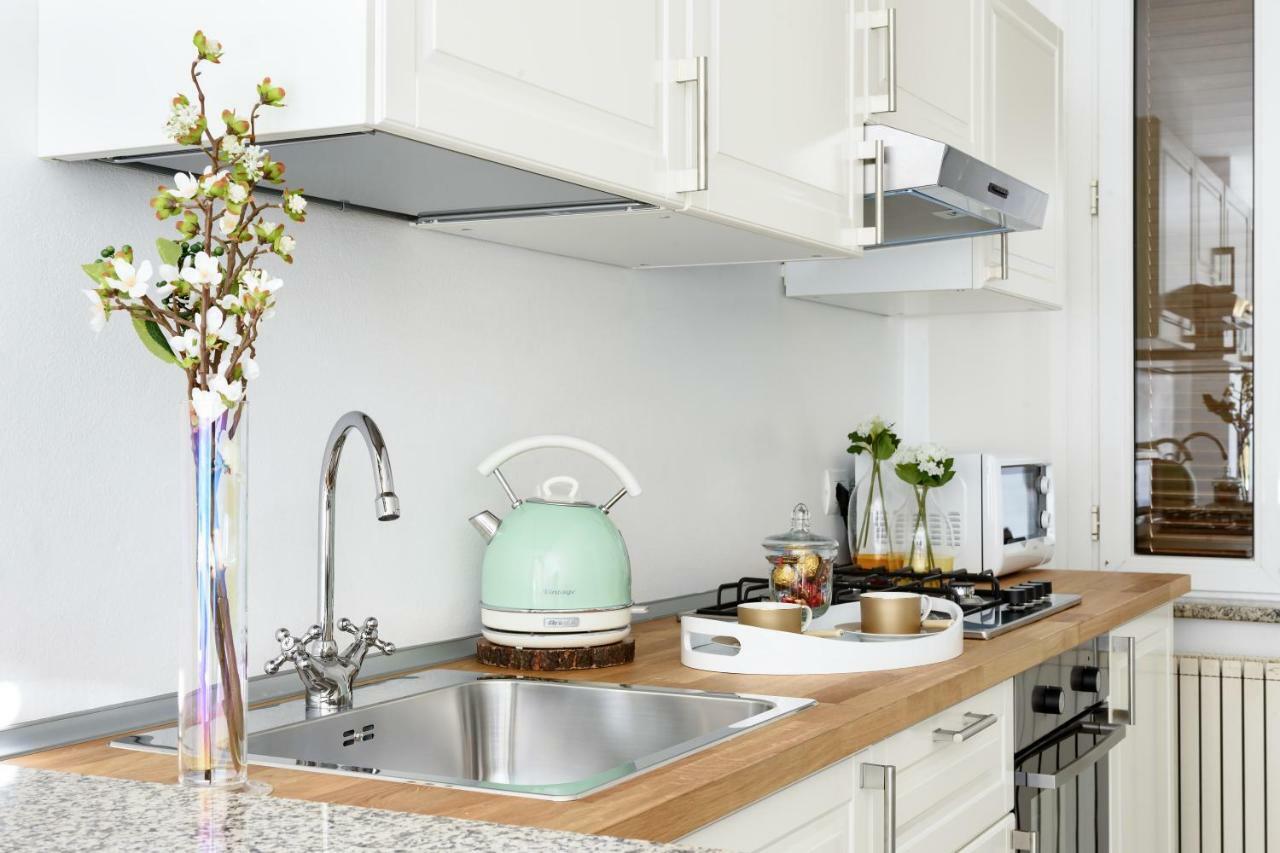 Lora Como Apartment, Free Private Parking Exterior foto